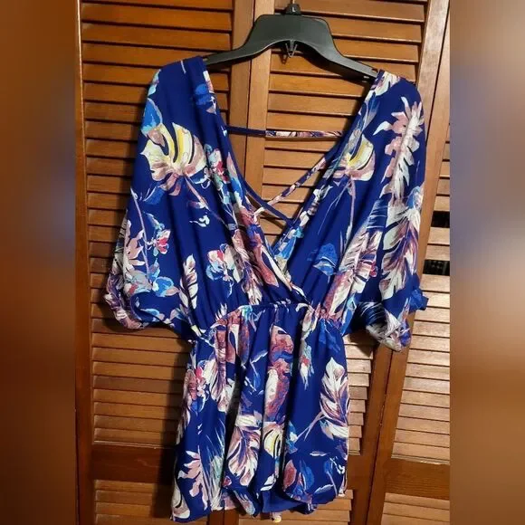 She + Sky Floral, And Feather Print Romper in Blue and Pink. Ladies Size MED - Picture 1 of 6
